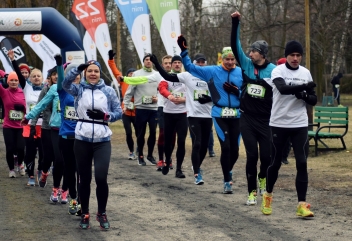 Łódź: Wojciech Sowik i Zuzanna Mokros wygrywają w ostanim biegu
