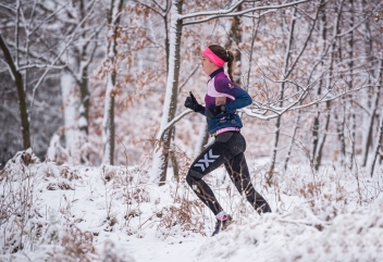 Jak bezpiecznie biegać zimą?